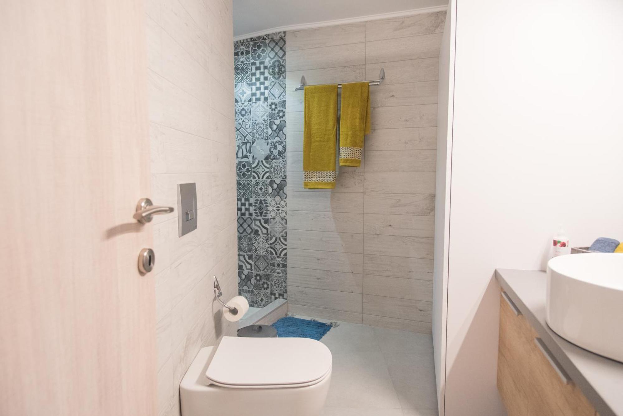 Comfy & Modern Apartment In The Heart Of Heraklion Екстериор снимка