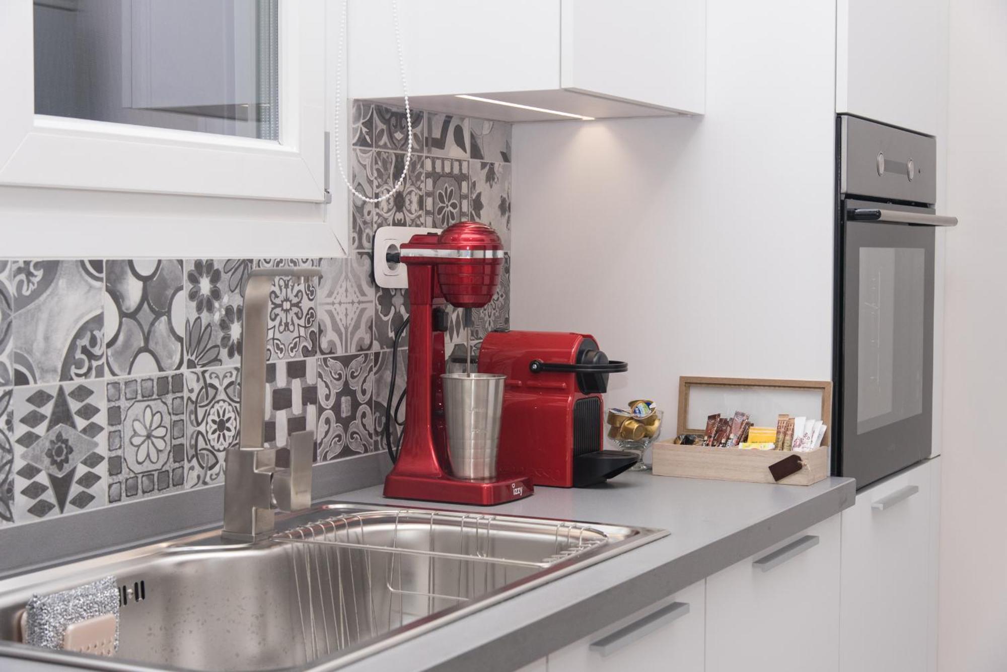Comfy & Modern Apartment In The Heart Of Heraklion Екстериор снимка
